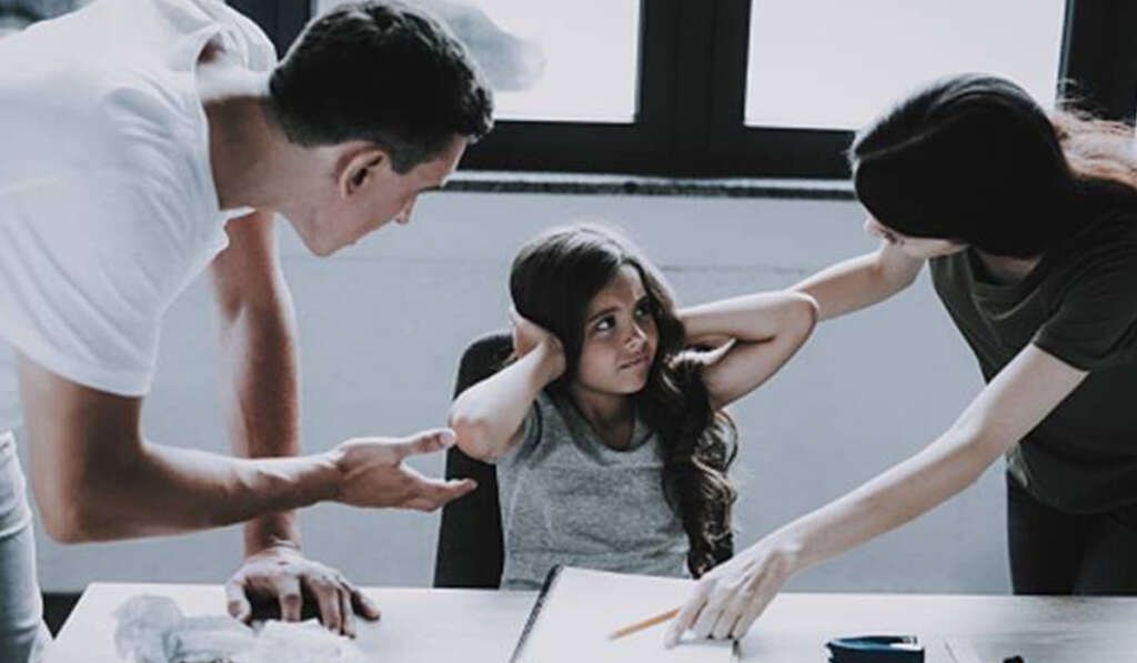 ਪੰਜਾਬ ਦੇ ਬੱਚਿਆਂ 'ਚ ਵੱਧ ਰਹੀ ਗੁੱਸੇਖੋਰੀ, ਕਾਰਨ ਕੀ ਨੇ ਅਤੇ ਮਸਲਾ ਹੱਲ ਕਿਵੇਂ ਹੋਊ? 6 Parents should communicate