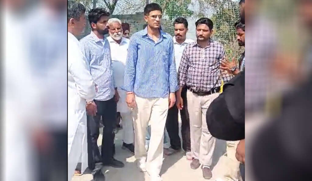 ਕ੍ਰਿਕਟਰ ਸ਼ੁਭਮਨ ਗਿੱਲ ਆਪਣੇ ਜੱਦੀ ਪਿੰਡ ਜੈਮਲਵਾਲਾ ਪਹੁੰਚੇ, ਬੱਚਿਆਂ ਨਾਲ ਖੇਡਿਆ ਕ੍ਰਿਕਟ ਅਤੇ ਵੰਡੀਆਂ ਕਿੱਟਾਂ 4 mantra of hard work and discipline