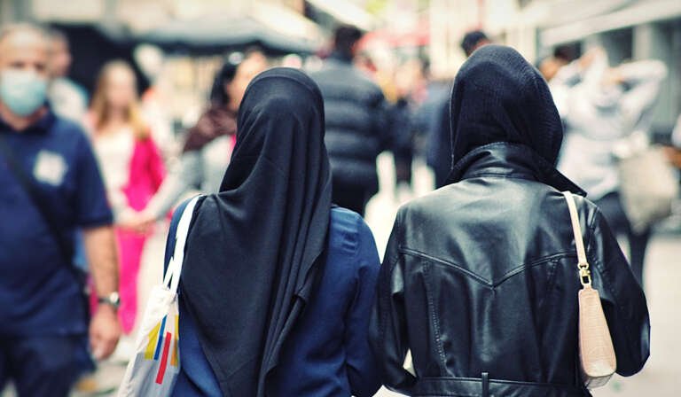 ਸਿੱਖਾਂ ਅਤੇ ਹਿੰਦੂਆਂ ਵੱਲੋਂ ਯੂਕੇ ਵਿੱਚ ਮੁਸਲਮਾਨਾਂ ਪ੍ਰਤੀ ਦੁਸ਼ਮਣੀ ਦੀ ਨਵੀਂ ਪਰਿਭਾਸ਼ਾ ਦਾ ਵਿਰੋਧ 6 new anti Muslim hostility definition