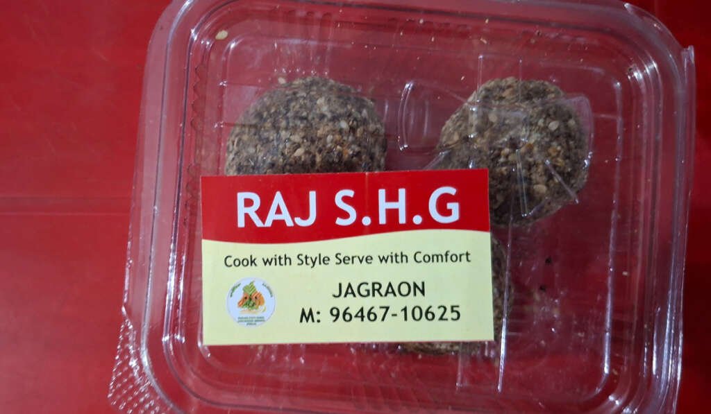 ਰਸੋਈ ਤੋਂ ਰੁਜ਼ਗਾਰ ਤੱਕ: ਪੰਜਾਬ ਦੀ ਰਾਜਵਿੰਦਰ ਕੌਰ ਨੇ “ਘਰੇਲੂ ਸਵਾਦ” ਨੂੰ ਬਣਾਇਆ ਇੱਕ ਮਜ਼ਬੂਤ ਬਿਜ਼ਨੈੱਸ ਬ੍ਰਾਂਡ 8 seasonal business strategy