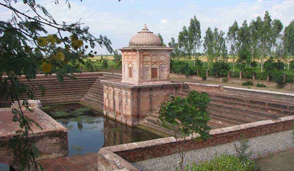 ਪੰਜਾਬ ਦਾ ਤਾਜ ਮਹਿਲ - “ਪੁਲ ਕੰਜਰੀ”: ਜਿਥੇ ਅੱਜ ਵੀ ਸਾਹ ਲੈਂਦਾ ਹੈ ਸ਼ੇਰ-ਏ-ਪੰਜਾਬ ਦਾ ਸੁਨਹਿਰੀ ਇਤਿਹਾਸ 6 Architecture and Important Places