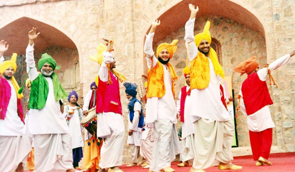 World Dance Day: ਰੂਹ ਦੀ ਆਵਾਜ਼, ਜੋਸ਼ ਦੀ ਧਮਕ ਅਤੇ ਲੋਪ ਹੋ ਰਹੀਆਂ ਜੜ੍ਹਾਂ 7 Jhummar