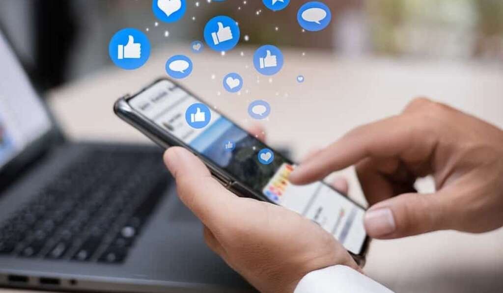 ਕੀ ਸੋਸ਼ਲ ਮੀਡੀਆ ਅਦਾਲਤ ਬਣ ਗਿਆ? ਜਦੋਂ ਸਬੂਤਾਂ ਤੋਂ ਪਹਿਲਾਂ ਸੋਸ਼ਲ ਮੀਡੀਆ ਸੁਣਾ ਦਿੰਦਾ ਹੈ ਫੈਸਲਾ! 8 social media