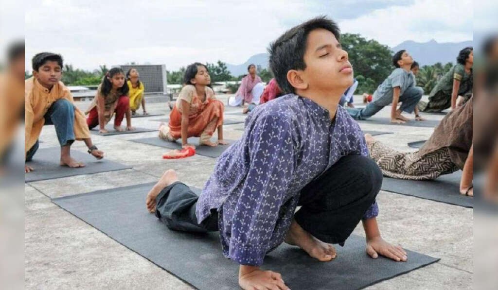 ਅਜੋਕੇ ਦੌਰ 'ਚ ਕਿਉਂ ਜ਼ਰੂਰੀ ਹੈ ਯੋਗ? 4 Right environment and place for yoga practice