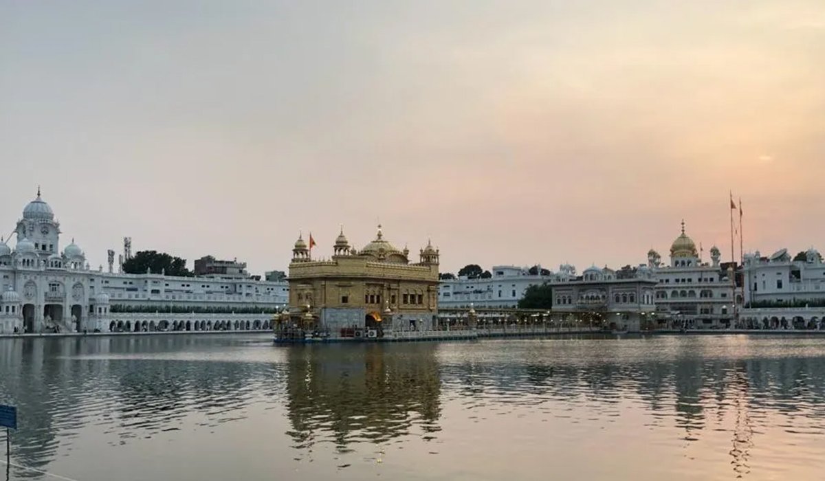 ਗੁਰੂ ਹਰਿਗੋਬਿੰਦ ਜੀ ਦਾ ਮੀਰੀ-ਪੀਰੀ ਦਾ ਸੰਕਲਪ: ਸਿੱਖ ਧਰਮ ਦੇ ਵਿਕਾਸ ਵਿੱਚ ਇੱਕ ਅਹਿਮ ਮੋੜ 3 Sadda Punjab Image 2