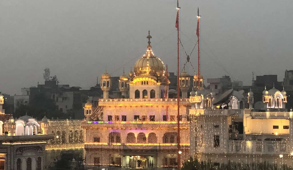 ਗੁਰੂ ਹਰਿਗੋਬਿੰਦ ਜੀ ਦਾ ਮੀਰੀ-ਪੀਰੀ ਦਾ ਸੰਕਲਪ: ਸਿੱਖ ਧਰਮ ਦੇ ਵਿਕਾਸ ਵਿੱਚ ਇੱਕ ਅਹਿਮ ਮੋੜ 4 Sadda Punjab Image 3