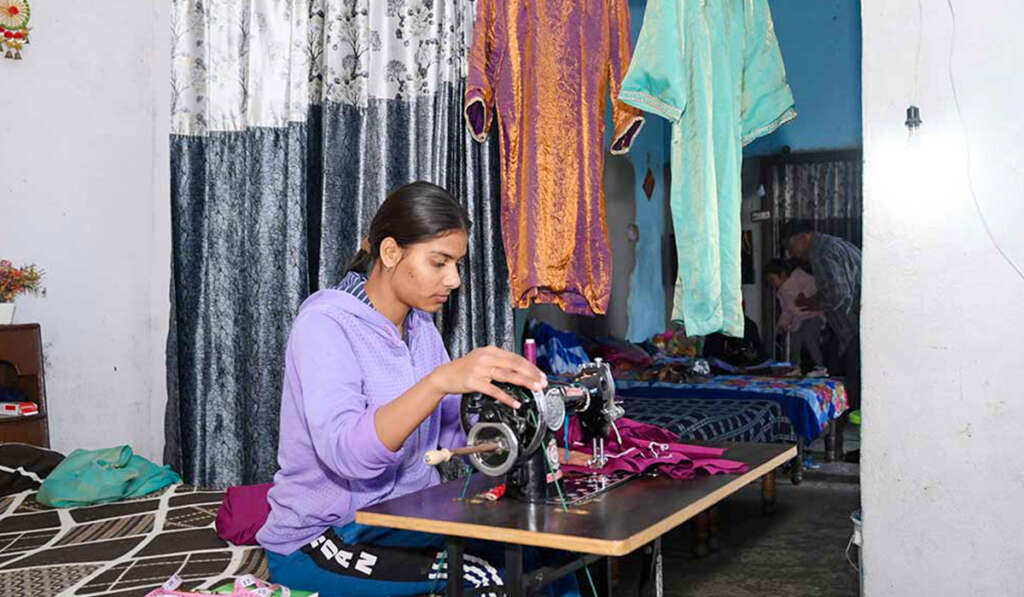 ਹੁਨਰ ਦੀ ਉਡਾਣ: Bibi Bhani Sewing Center ਰਾਹੀਂ ਆਤਮ-ਨਿਰਭਰ ਬਣ ਰਹੀਆਂ ਪੰਜਾਬ ਦੀਆਂ ਔਰਤਾਂ 4 Punjab Becoming Self Reliant