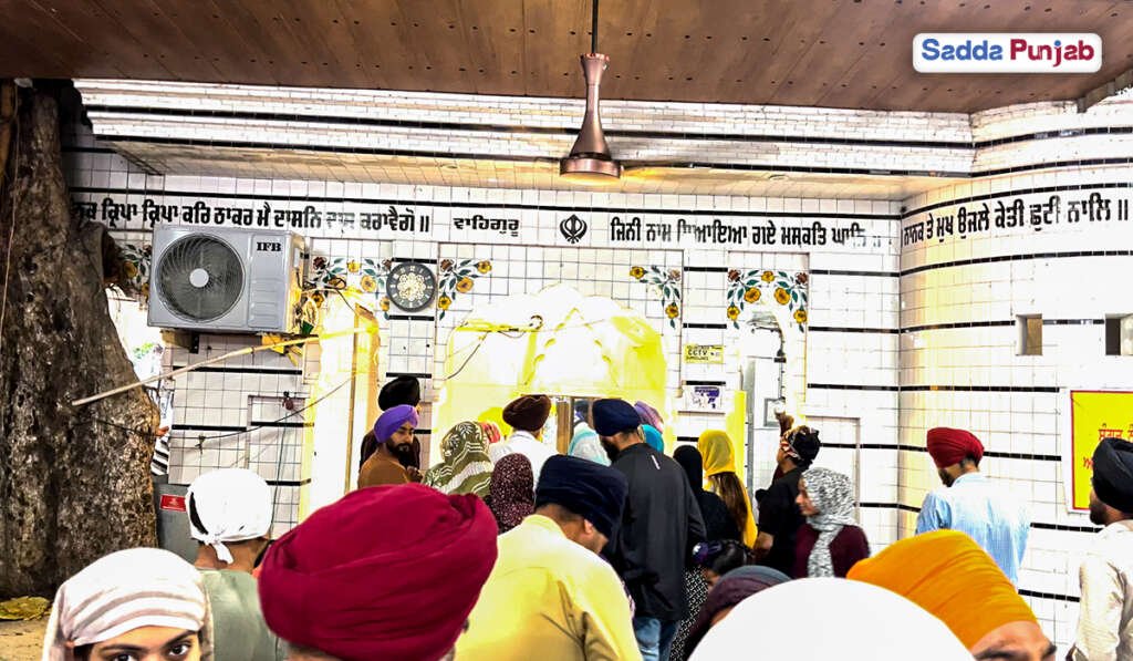 ਗੁਰਦੁਆਰਾ ਤੱਲ੍ਹਣ ਸਾਹਿਬ: ਲੱਖਾਂ ਸ਼ਰਧਾਲੂਆਂ ਦੀ ਅਟੁੱਟ ਆਸਥਾ ਦਾ ਪਾਵਨ ਅਸਥਾਨ 7 The experience and form of devotion of the devotees