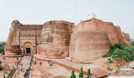 Historical timeline of important rulers associated with Qila Mubarak
