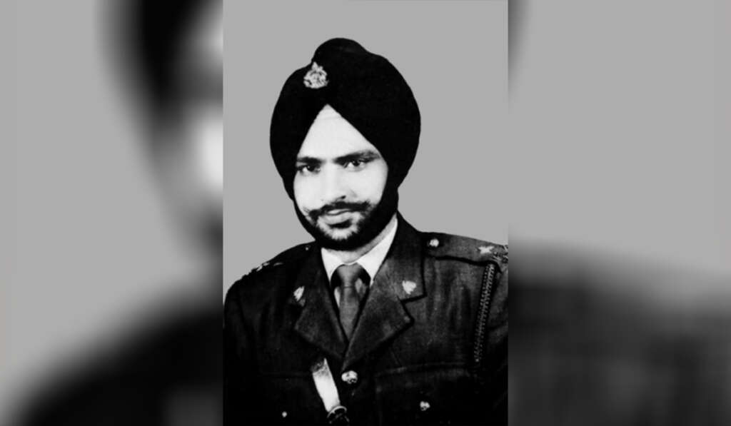 1965 ਦੀ ਜੰਗ ਦੇ ਪੰਜਾਬ ਦੇ ਜਾਬਾਂਜ਼: 15 ਬਹਾਦਰ ਸੈਨਿਕਾਂ ਦੀਆਂ ਅਮਰ ਕਹਾਣੀਆਂ 17 Lieutenant Kuldeep Singh Ahluwalia