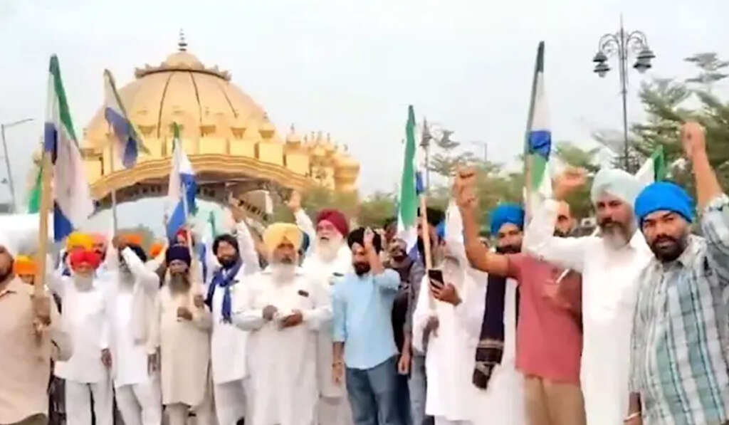 ਝੋਟਾ ਲਈ ਇਨਸਾਫ਼ ਦੀ ਗੂੰਜ: ਪੰਜਾਬ ਬੰਦ, ਸੜਕਾਂ ’ਤੇ ਰੋਸ ਪ੍ਰਦਰਸ਼ਨ, ਅੰਤਿਮ ਸੰਸਕਾਰ ਤੋਂ ਪਹਿਲਾਂ ਇਨਸਾਫ਼ ਦੀ ਮੰਗ 5 Amritsar Bandh