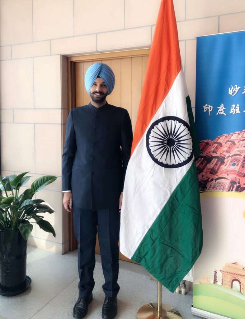 ਅੰਮ੍ਰਿਤਸਰ ਤੋਂ ਸੰਯੁਕਤ ਰਾਸ਼ਟਰ ਤੱਕ: ਭਾਰਤ ਦੀ ਨੁਮਾਇੰਦਗੀ ਕਰ ਰਹੇ ਹਨ ਅਨਮੋਲ ਸ਼ੇਰ ਸਿੰਘ ਬੇਦੀ 7 Beyond the UPSC Rank A Story from Punjab