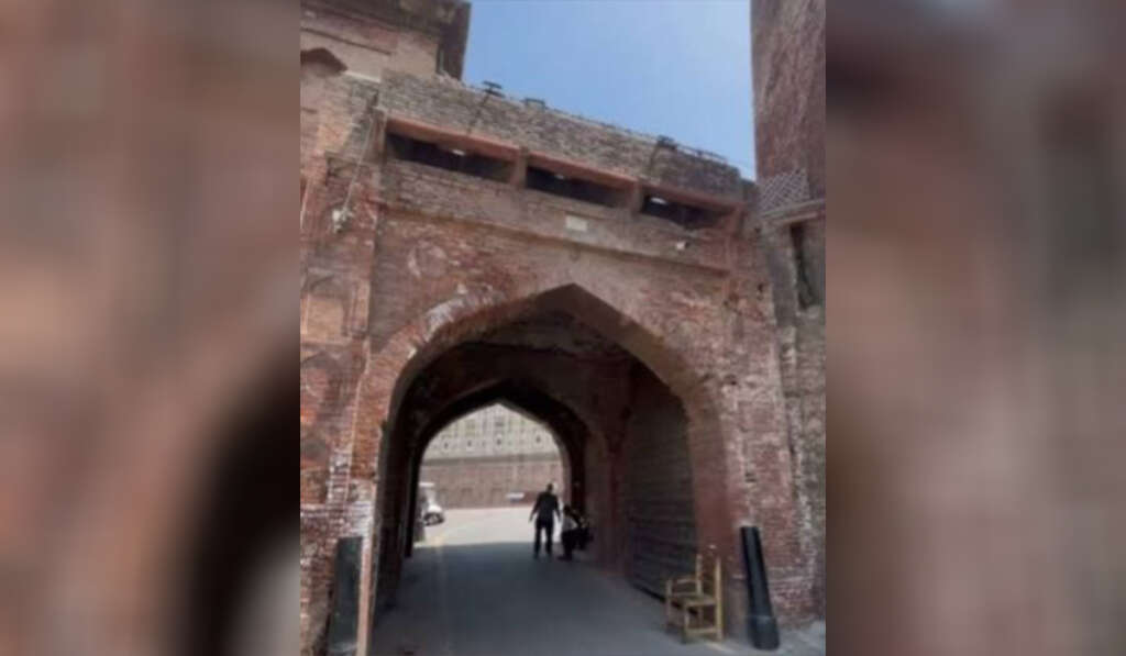 ਲਾਹੌਰ ਦਾ ਸ਼ਾਹੀ ਕਿਲ੍ਹਾ! ਪੰਜਾਬ ਦੀ ਸਾਂਝੀ ਵਿਰਾਸਤ ਦਾ ਅਨਮੋਲ ਖ਼ਜ਼ਾਨਾ 9 Lahore Fort