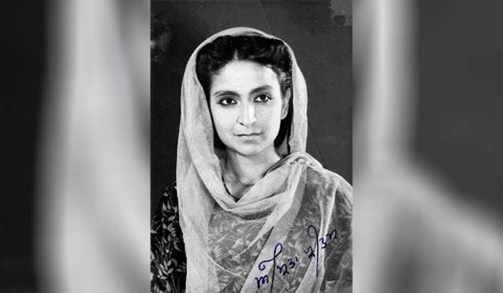 ਪੰਜਾਬੀ ਸੁਖ਼ਨ ਦਾ ਸ਼ਹਿਨਸ਼ਾਹ: ਸੱਯਦ ਵਾਰਿਸ ਸ਼ਾਹ 8 Renowned poetess Amrita Pritam