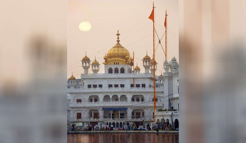ਸ੍ਰੀ ਅਕਾਲ ਤਖ਼ਤ ਸਾਹਿਬ! ਭਗਤੀ-ਸ਼ਕਤੀ, ਮੀਰੀ-ਪੀਰੀ ਅਤੇ ਸੁਤੰਤਰ ਸਿੱਖ ਸੋਚ ਦਾ ਇਲਾਹੀ ਕੇਂਦਰ 9 Sadda Punjab Image 5 1